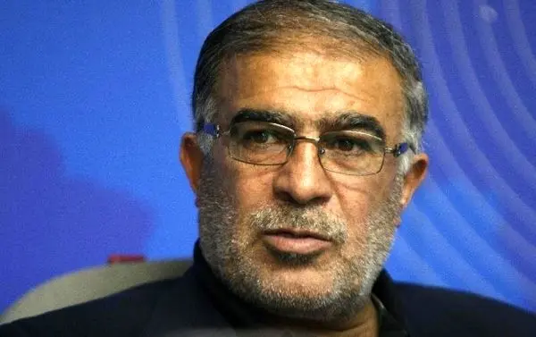 روشن: مجیدی باید مثل باقری رفتار کند