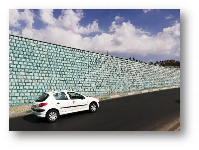  ایمن سازی بدنه بزرگراه ها و معابر شمال شرق تهران با نصب دیوار حائل

