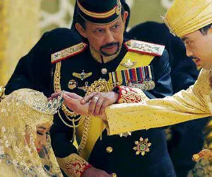 ارتباط کثیف ملکه زیبایی آمریکا در حرمسرای سلطان + عکس