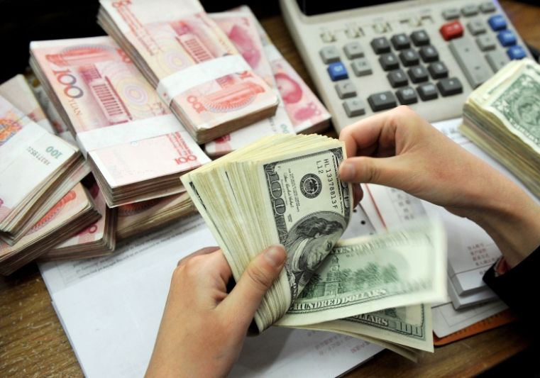 بازار دلارفروشان بعد از خروج ترامپ از برجام +تصاویر 