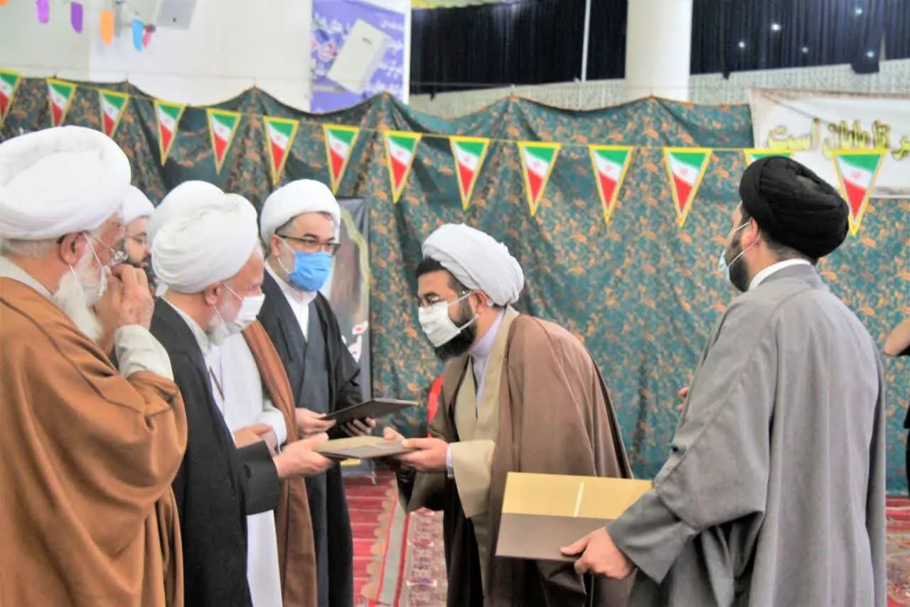 زمینه سازی رشد و تعالی معنوی بزرگترین دستاورد انقلاب اسلامی است

