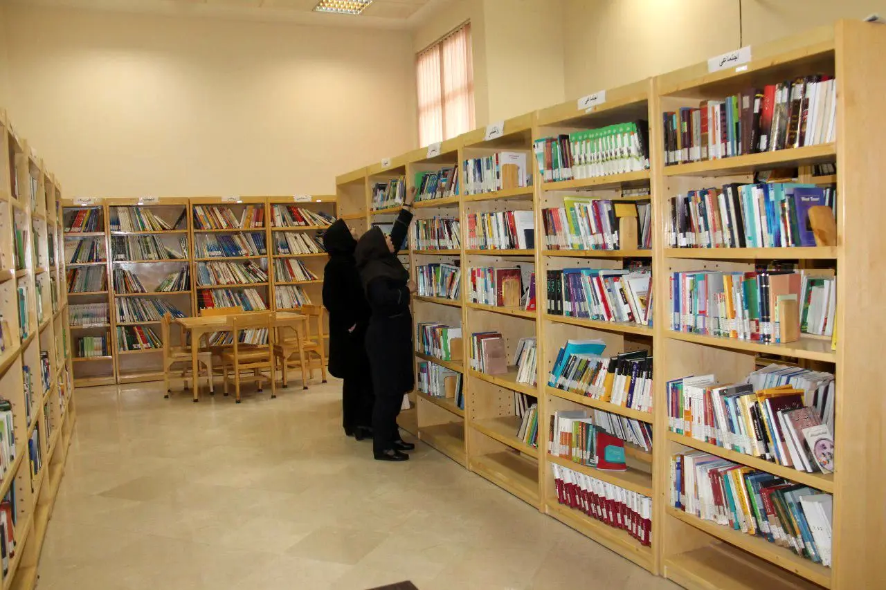 برپایی غرفه های مبادله کتاب در منطقه چهارتهران