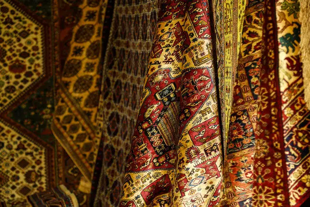 تولید سالانه 290 هزار متر مربع فرش دستباف در آذربایجان غربی