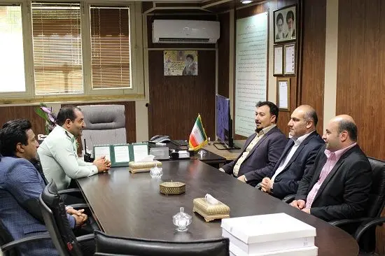 گرامیداشت هفته نیروی انتظامی توسط بیمه "ما"

