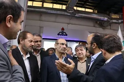 بازدید مدیرعامل شرکت ملی مناطق نفت خیز جنوب از بیست و هفتمین نمایشگاه بین المللی نفت، گاز، پالایش و پتروشیمی