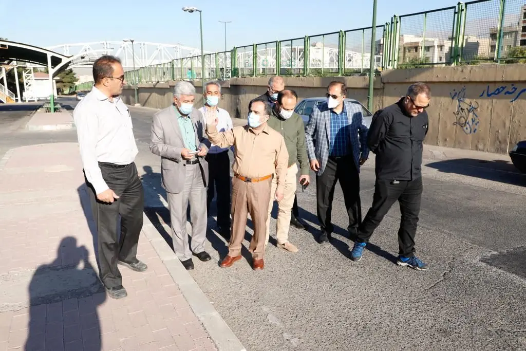 ارائه خدمات عمرانی ، ترافیکی و خدمات شهری در  بزرگراه شهید یاسینی 

