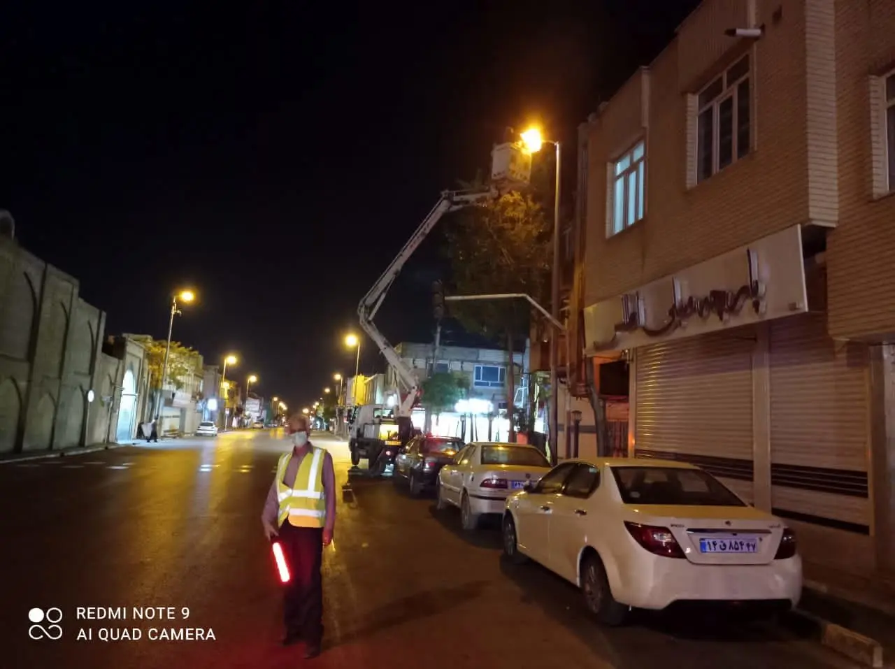 سرویس ۱۵۰۰ چراغ روشنایی معابر در اراک طی فروردین ماه