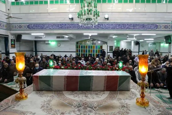 منطقه 19 شب گذشته معطر به عطر شهید گمنام دوران دفاع مقدس شد