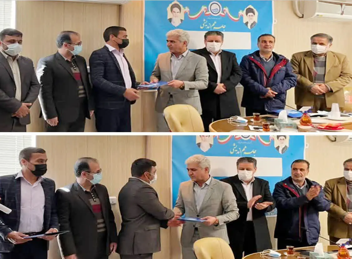 تقدیر از دو پرسنل پاکدست و وظیفه شناس امور آب و فاضلاب شهرستان زرندیه