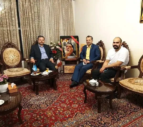 دیدار مدیر عامل بیمه ایران با خانواده همکاران فقید و بازنشسته