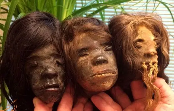 ماجرای ترسناک شکار و بریدن سر انسان ها+عکس