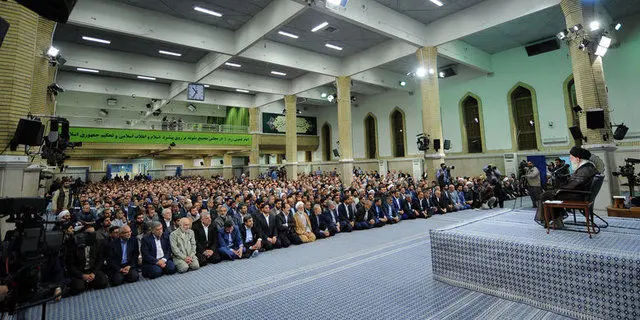 مجلس نباید نماد «تردید»، «خودکم‌بینی»، «یأس»، «ناامیدی» و «عدم توجه به مسائل کشور» باشد