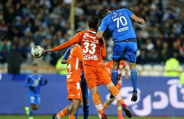 استقلال همچنان از قهرمانی فاصله می گیرد