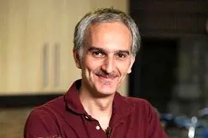 تصویری کمتردیده شده از دوران نوجوانی بیژن بنفشه‌خواه