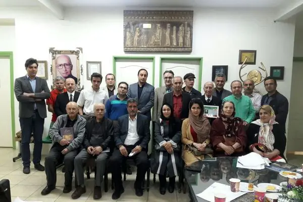 تقدیر از مدیرعامل موسسه مطالعات خلیج فارس