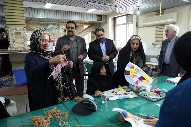 دیدار مدیر عامل شرکت شهروند با سالمندان آسایشگاه کهریزک
