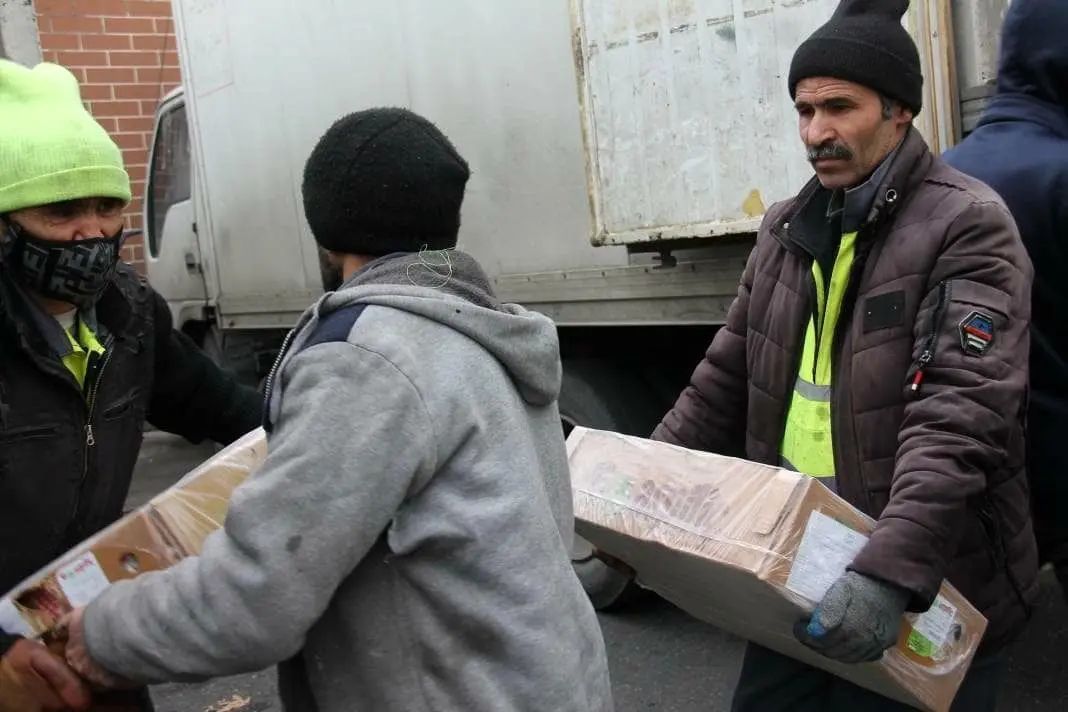 کمک های مومنانه به نیازمندان منطقه

