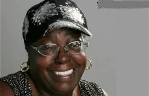 ازدواج عجیب و باورنکردنی یک زن با پدرش ! +عکس