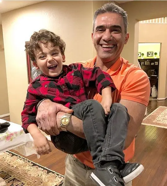 عشق «احسان کرمی» در آغوش عابدزاده + عکس