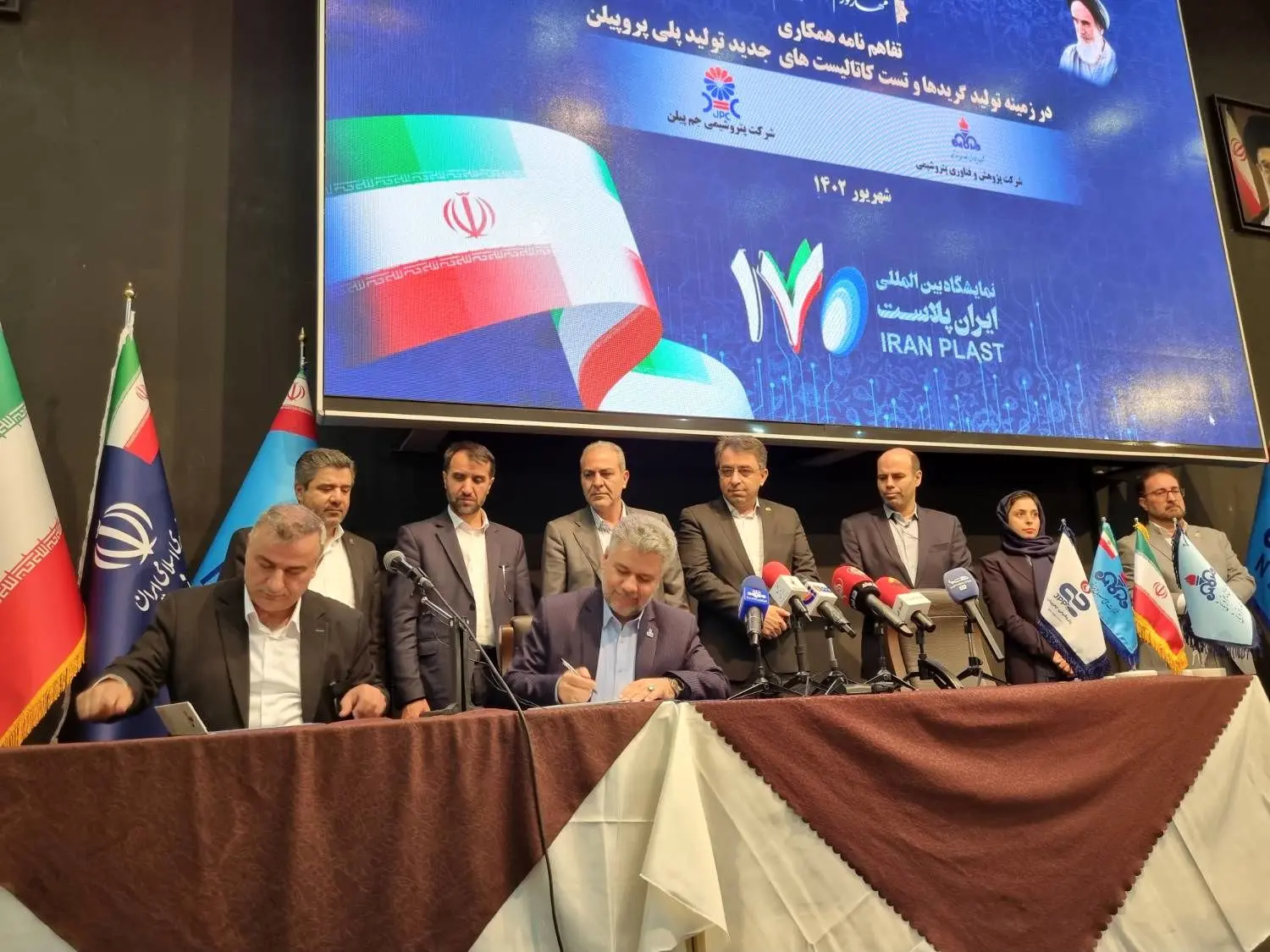 تولدی از جنس شکست تحریم‌ها در پتروشیمی جم‌پیلن
