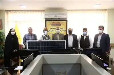 واگذاری سامانه خورشیدی قابل حمل به عشایر استان قم

