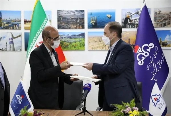 توافق پژوهشی مناطق نفتخیز جنوب و دانشگاه صنعت نفت با ارزش ۵۰۰ میلیارد ریال امضا شد