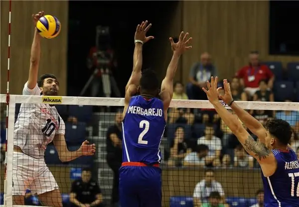 ایران به مصاف لهستان صدرنشین می رود