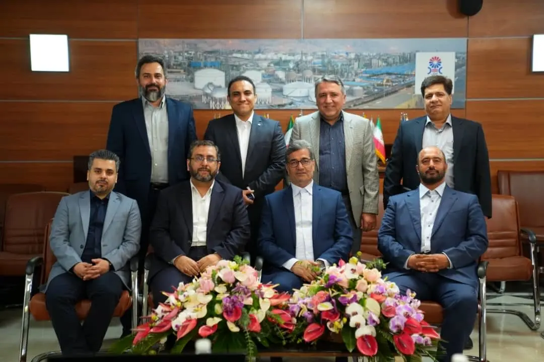 نشست هم اندیشی معاونان مالی ادوار شرکت پتروشیمی جم

