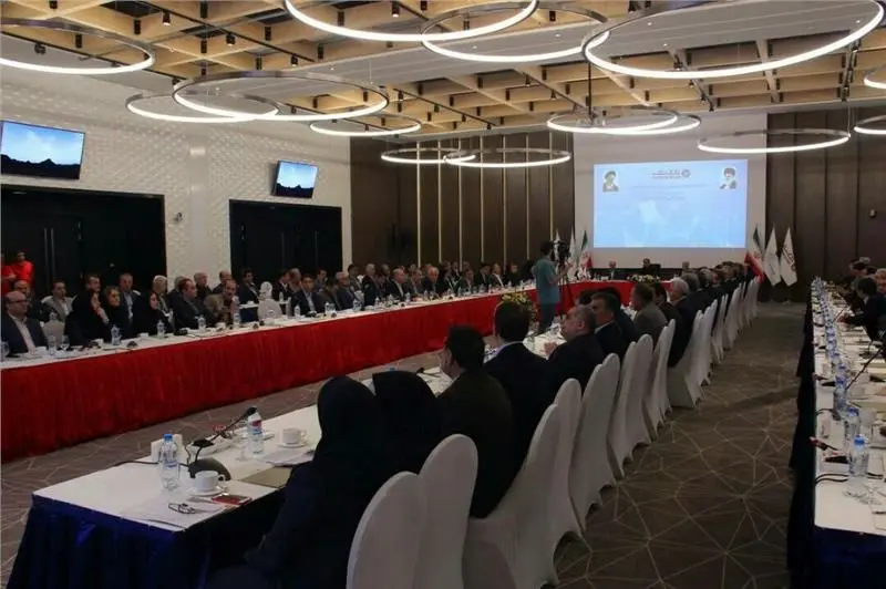 برگزاری نخستین نشست سراسری هم اندیشی مدیران ستاد و شعب بانک گردشگری در سال 97 