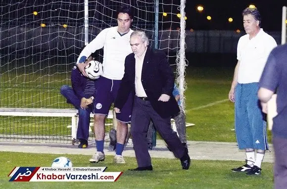 وقتی حاجی جلوی حجازی پا به توپ شد! + عکس