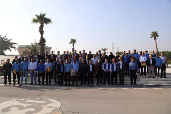 برگزاری رژه خودرویی به مناسبت روز حمل و نقل در پتروشیمی بندرامام