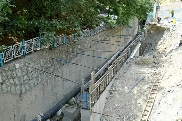 ایمنسازی و بازسازی کانال گلابدره با اجرای دیواره بتنی 6 متری