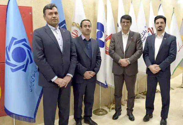 تجلیل از ٢٥ رئیس شعبه برتر بانک صادرات ایران در بانک مرکزی

