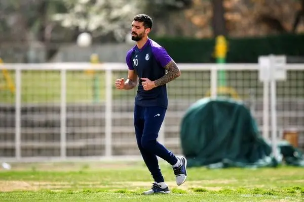 مدافع استقلال اختصاصی تمرین کرد