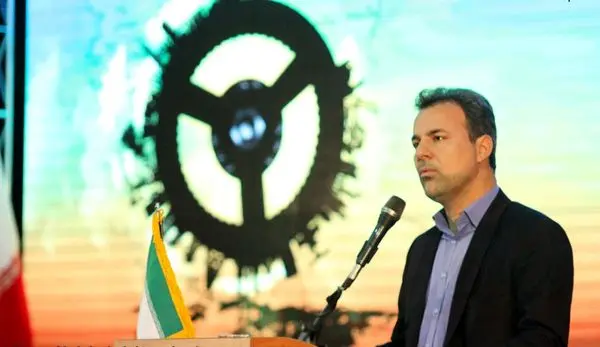 تیم اقتصادی دولت هماهنگ نیست/جنگ روانی آمریکا علیه ایران باید در داخل کنترل شود