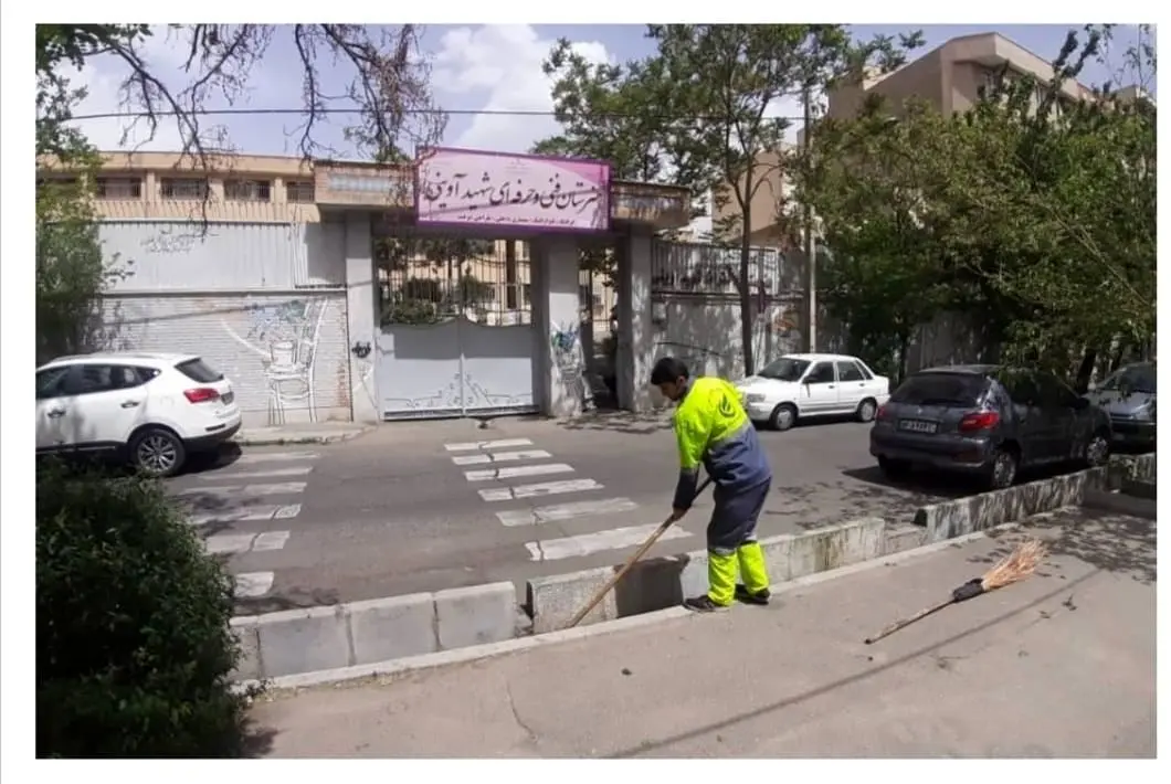 لایروبی انهار منتهی به مدارس منطقه 4 پایتخت

