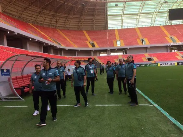 بازدید تیم اجرایی ذوب آهن از ورزشگاه کربلا