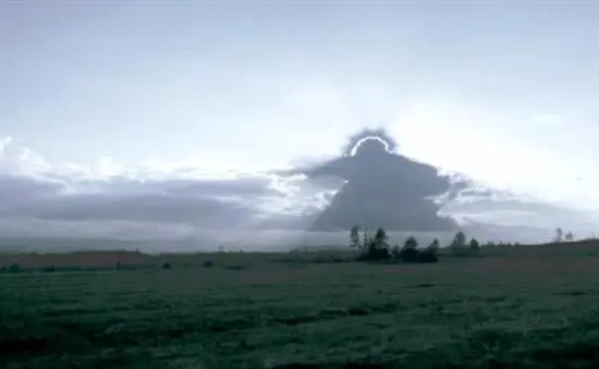 تصویر عجیب و باورنکردنی یک فرشته در آسمان!+عکس