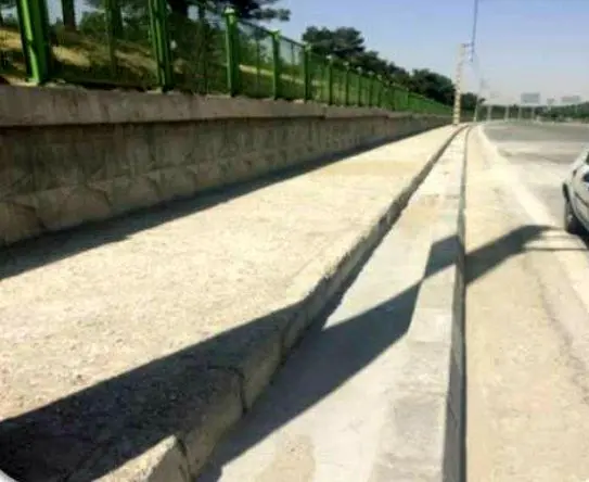 احداث و بهسازی شبکه آبهای سطحی منطقه ۱۳

