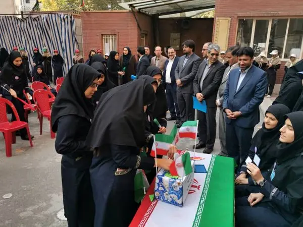 بیست و یکمین انتخابات شهردار مدرسه در مدارس منطقه 11 برگزار شد

