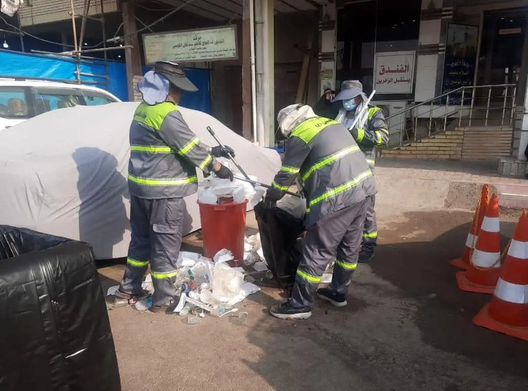 پاکسازی روزانه ۸۰ هزار متر مربع از معابر نجف توسط خدام الحسین(ع) منطقه۱۳ 

