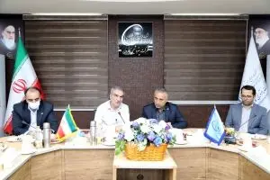 بازدید مدیرعامل پتروشیمی بندرامام و هیات همراه از پتروشیمی کارون