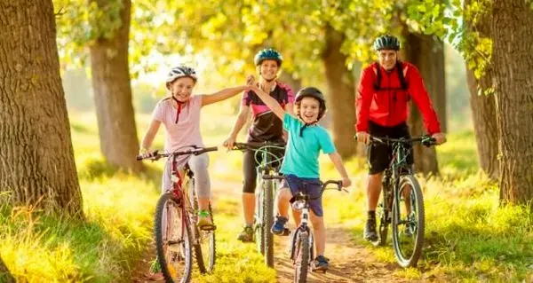 دختران کمتر از پسران ورزش میکنند