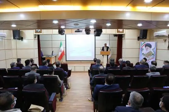 در گردهمایی مدیران شرکت آب وفاضلاب استان مرکزی از مدیران برتر امور و ادارات آب و فاضلاب شهر های استان تقدیر شد