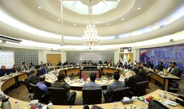 تجلیل شرکت بهره برداری متروی تهران و حومه ازهمسران و فرزندان شهدا