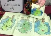از توزیع کیسه‌های پارچه‌ای میان بانوان خانه‌دار تا آموزش بازیافت به کودکان