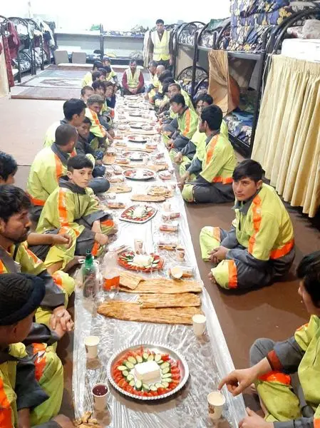 برگزاری مراسم افطاری تلاشگران بیادعا در منطقه2