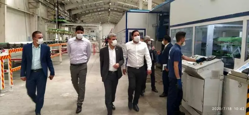 بازدید سرپرست مدیریت شعب فارس از چند طرح تولیدی در شیراز

