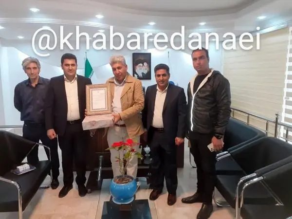تقدیر از رئیس اسبق انجمن صنفی نمایندگان بیمه دانا دراستان مازندران