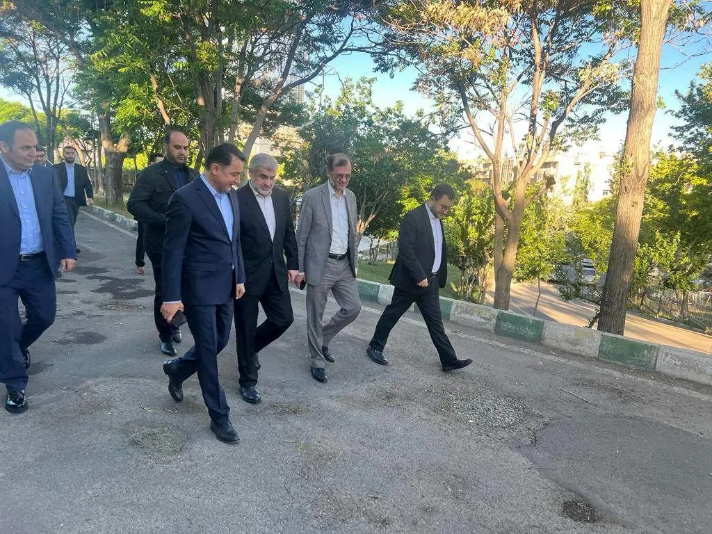 بازدید نایب رئیس مجلس شورای اسلامی از پروژه های مشارکتی شهرداری در منطقه 2